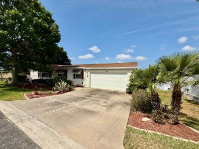 Mobile Home at 702 E Norman St Lady Lake, FL 32159