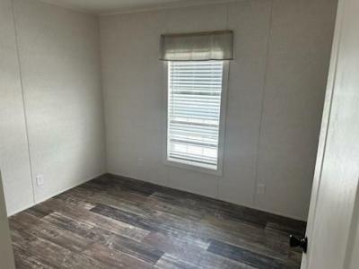 Photo 4 of 10 of home located at 2334 42nd Ave. N Unit 16 Saint Petersburg, FL 33714
