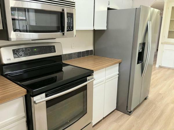 1985 TWIN Manufactured Home