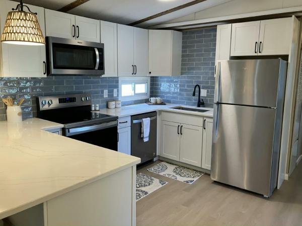 1985 Sea Breeze Ramada Manufactured Home