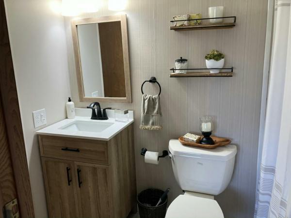 1985 Sea Breeze Ramada Manufactured Home
