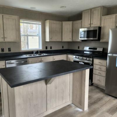 Photo 4 of 8 of home located at 27 Crestwood Drive #0014 Middletown, IN 47356
