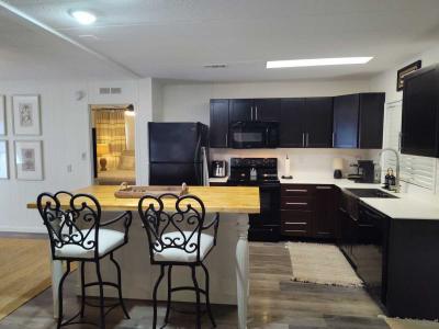 Photo 4 of 8 of home located at 8775 20th St. Lot 462 Vero Beach, FL 32966