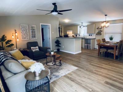 Photo 4 of 27 of home located at 171 Vance Henderson, NV 89074