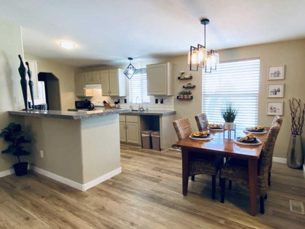 2013 CAVCO CAVCO Manufactured Home