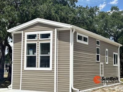 Photo 2 of 23 of home located at 900 Aqua Isles Blvd Lot K16 Labelle, FL 33935