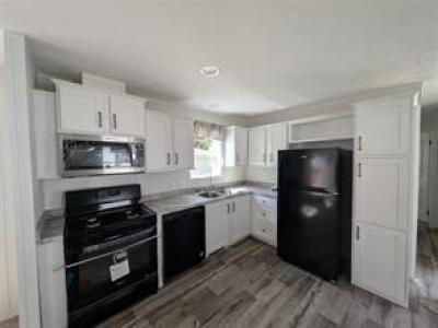 Photo 3 of 15 of home located at 97 Cedar Ave Unit 27 New Windsor, NY 12553