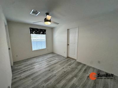 Photo 5 of 27 of home located at 900 Aqua Isles Blvd Lot B2J8 Labelle, FL 33935