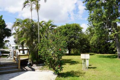 Photo 3 of 31 of home located at 85 South Warner Drive Jensen Beach, FL 34957