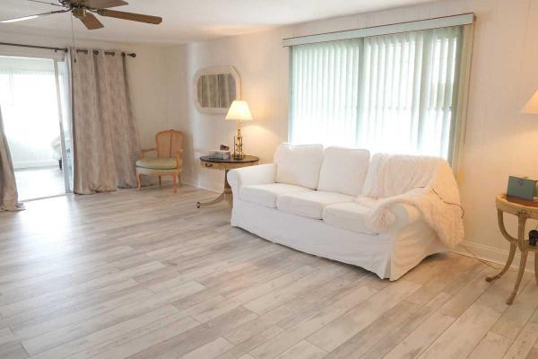 1975 Manufactured Home