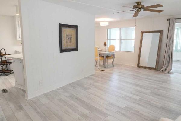 1975 Manufactured Home