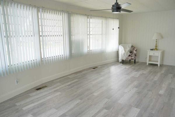 1975 Manufactured Home
