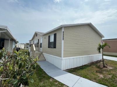Photo 2 of 11 of home located at 1220 Four Seasons Bl Tampa, FL 33613