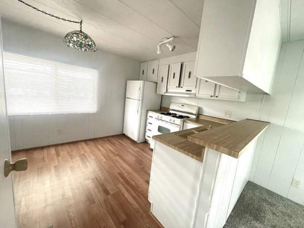1975 Villa Manufactured Home