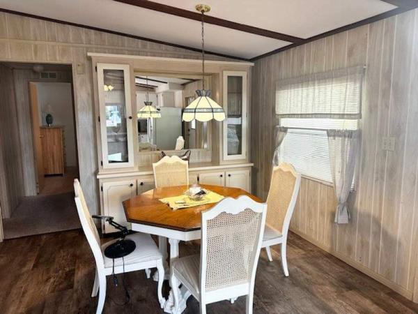 1984 Palm Harbor Manufactured Home