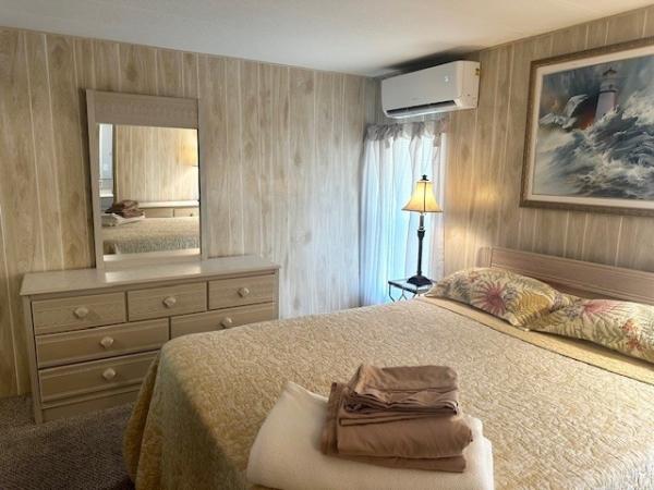 1984 Palm Harbor Manufactured Home