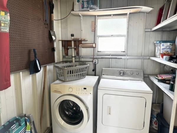 1984 Palm Harbor Manufactured Home