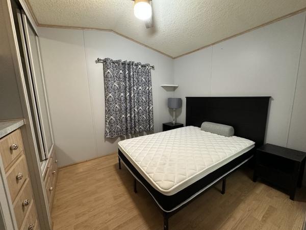 1992 Skyline Manufactured Home