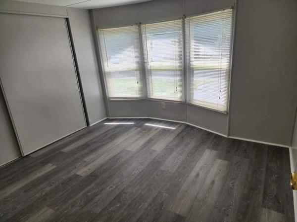 1988 Fleetwood Manufactured Home