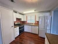 1983 SCHU HS Manufactured Home