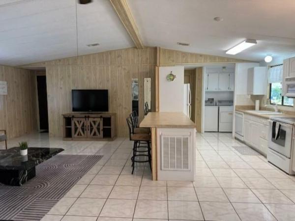 1985 Palm Harbor Manufactured Home
