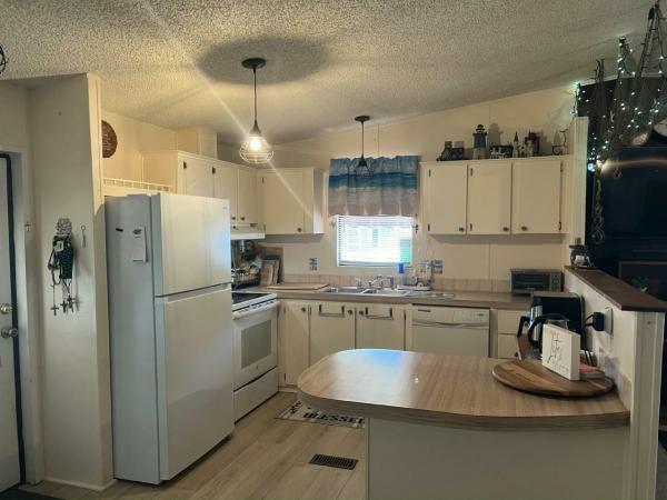 1988 HS Barrington Manufactured Home