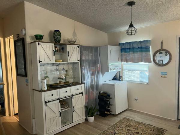 1988 HS Barrington Manufactured Home