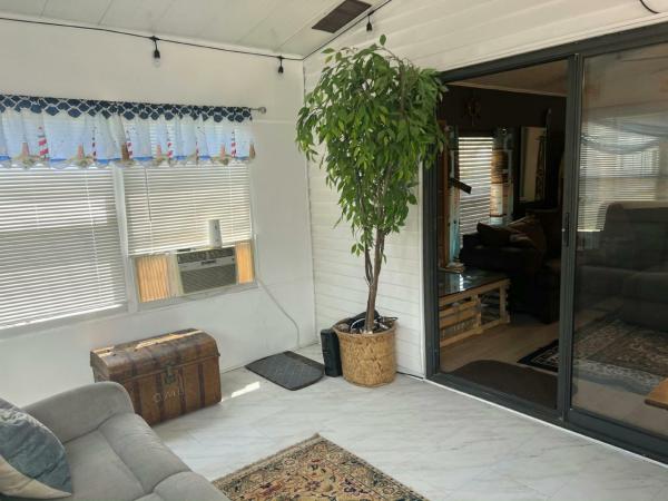 1988 HS Barrington Manufactured Home