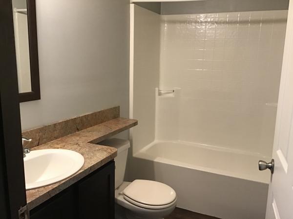 2017 FAIRMONT 430HH28564A Mobile Home