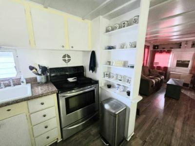Photo 4 of 8 of home located at 4125 Park St N, #622 Saint Petersburg, FL 33709
