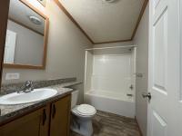 2022 Clayton 81RDH28523E Mobile Home