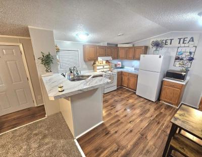 Photo 4 of 12 of home located at 1928 E 47th Street S #34 Wichita, KS 67216