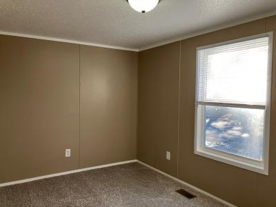 Photo 5 of 6 of home located at 412 N. Amy Drive Bellevue, IL 61604
