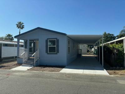 Photo 5 of 9 of home located at 725 W. Thornton Avenue, #11 Hemet, CA 92543
