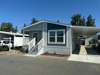Photo 5 of 13 of home located at 725 W. Thornton Avenue, #45 Hemet, CA 92543