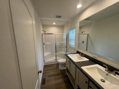 Photo 4 of 11 of home located at 725 W. Thornton Avenue, #31 Hemet, CA 92543