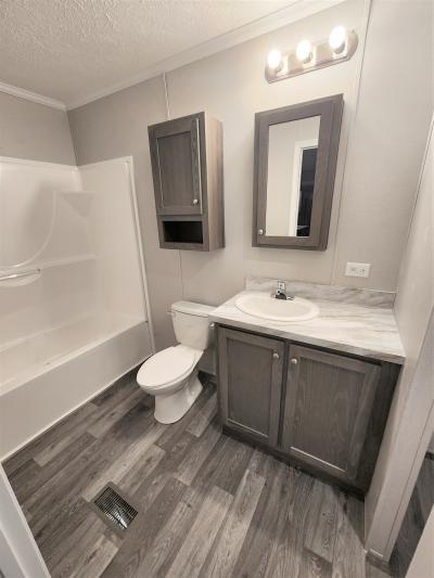 Photo 5 of 18 of home located at 10610 East St Rt 762 #91 #91B Lockbourne, OH 43137