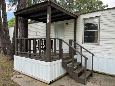 Photo 3 of 23 of home located at 201 Peggy #Pg201 Conroe, TX 77301