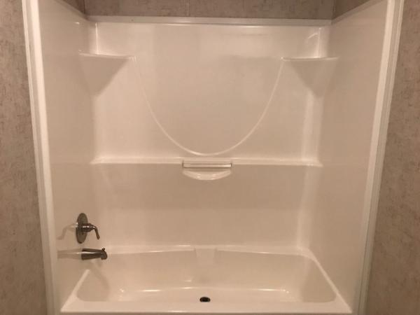2015 Redman Advantage 1680204RA Mobile Home