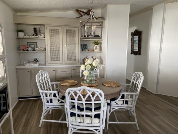 1988 Palm Harbor Mobile Home