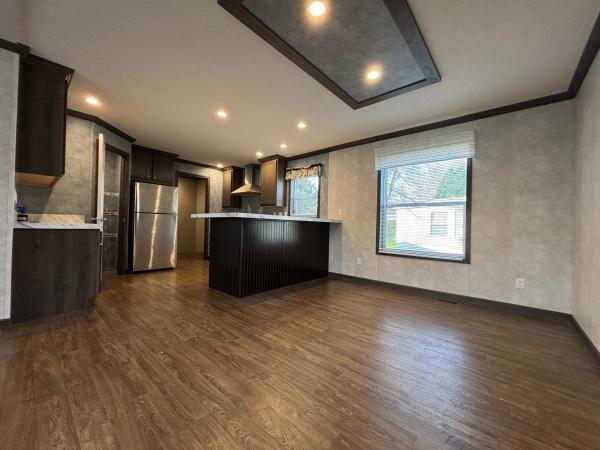 2025 Clayton 96PLH16763DH25S Mobile Home
