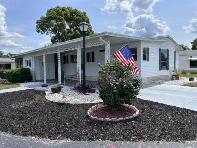 Photo 2 of 18 of home located at 438 Kingslake Drive Debary, FL 32713