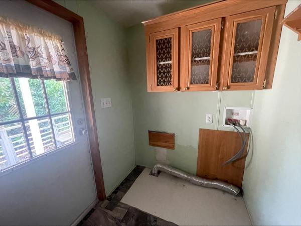 2002 NOBI N810658A/B Mobile Home