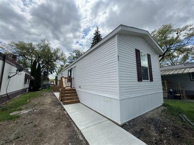 Mobile Home at 25151 Dequindre #82 Madison Heights, MI 48071