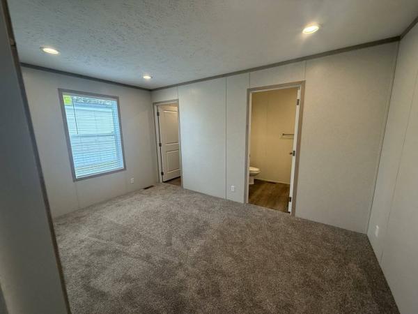 2025 Clayton 5616-4200 Adrenaline  Home