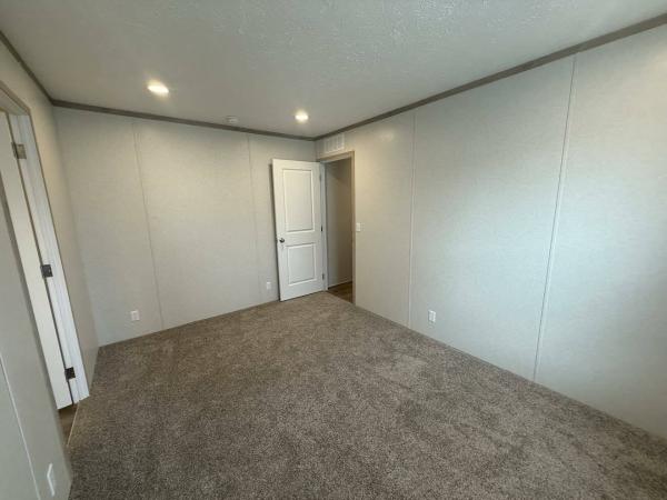 2025 Clayton 5616-4200 Adrenaline  Home