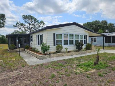 Photo 2 of 22 of home located at 29 El President Blvd Leesburg, FL 34748