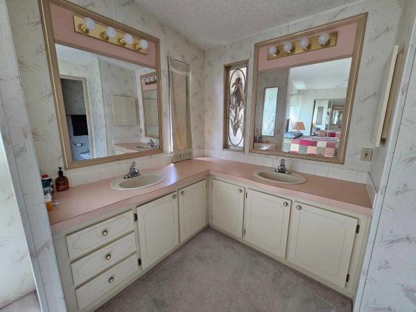 1990 Fleetwood Barrington Mobile Home