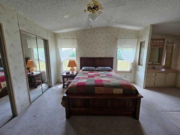 1990 Fleetwood Barrington Mobile Home