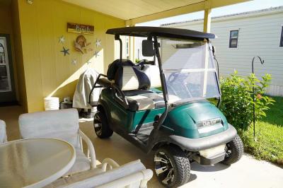 Photo 3 of 23 of home located at 510 NE Sapphire Way Jensen Beach, FL 34957